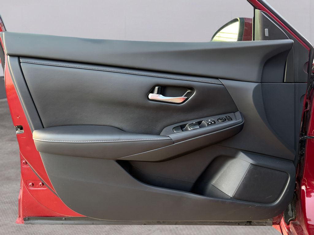 Used 2020 Nissan Sentra SV w/ Trunk Package FWD image 16