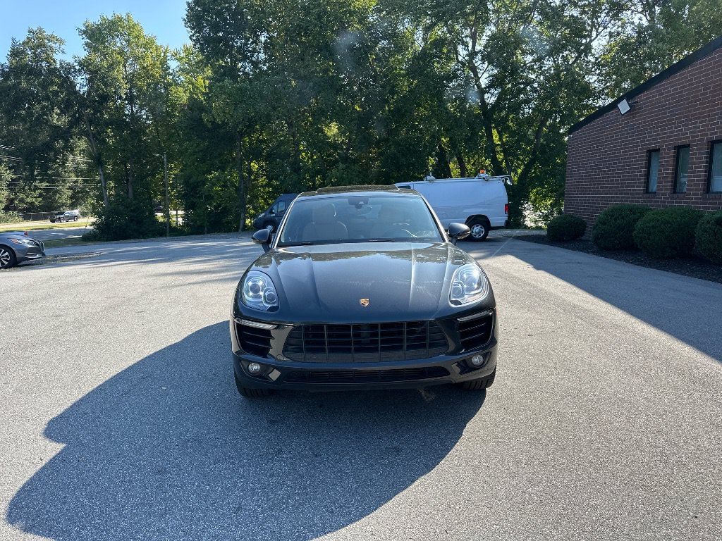 Used 2018 Porsche Macan AWD/4WD image 2