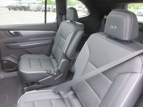 New 2026 Buick Enclave Sport Touring w/ Power Package FWD image 13