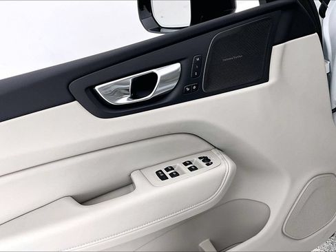 New 2026 Volvo XC60 T8 Ultra w/ Protection Package Premier AWD/4WD image 25