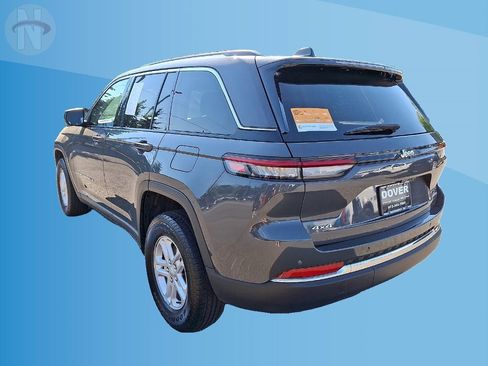 Certified 2023 Jeep Grand Cherokee Laredo w/ Luxury Tech Group I AWD/4WD image 14