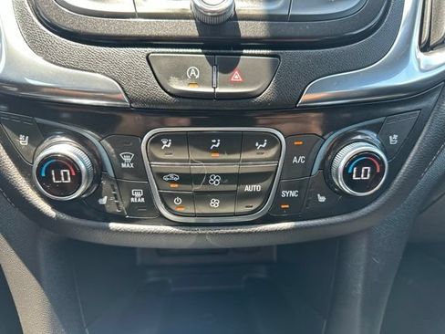 Used 2024 Chevrolet Equinox Premier AWD/4WD image 20