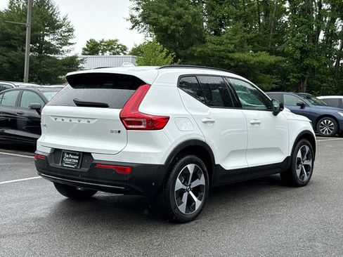 Used 2026 Volvo XC40 B5 Plus AWD/4WD image 8