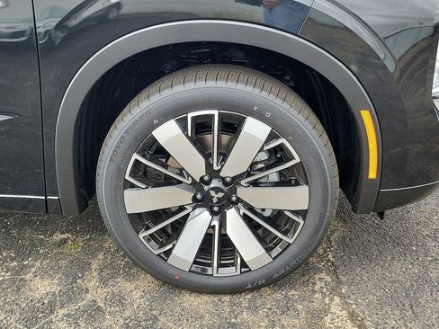 New 2025 Mitsubishi Outlander Platinum Edition image 5