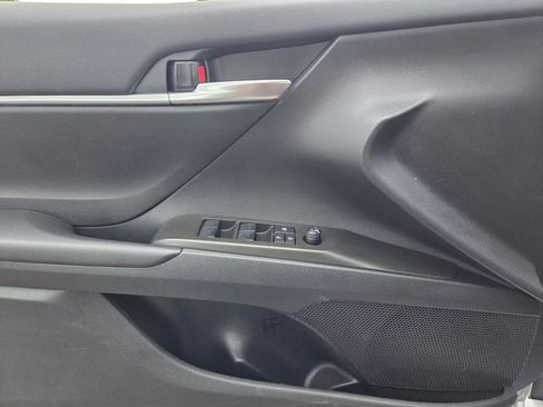 Used 2024 Toyota Camry SE FWD image 31