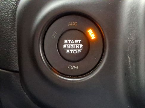 Used 2022 Jeep Wrangler Unlimited Sport image 22