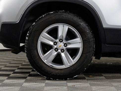 Used 2017 Chevrolet Trax LT w/ LT Convenience Package image 29