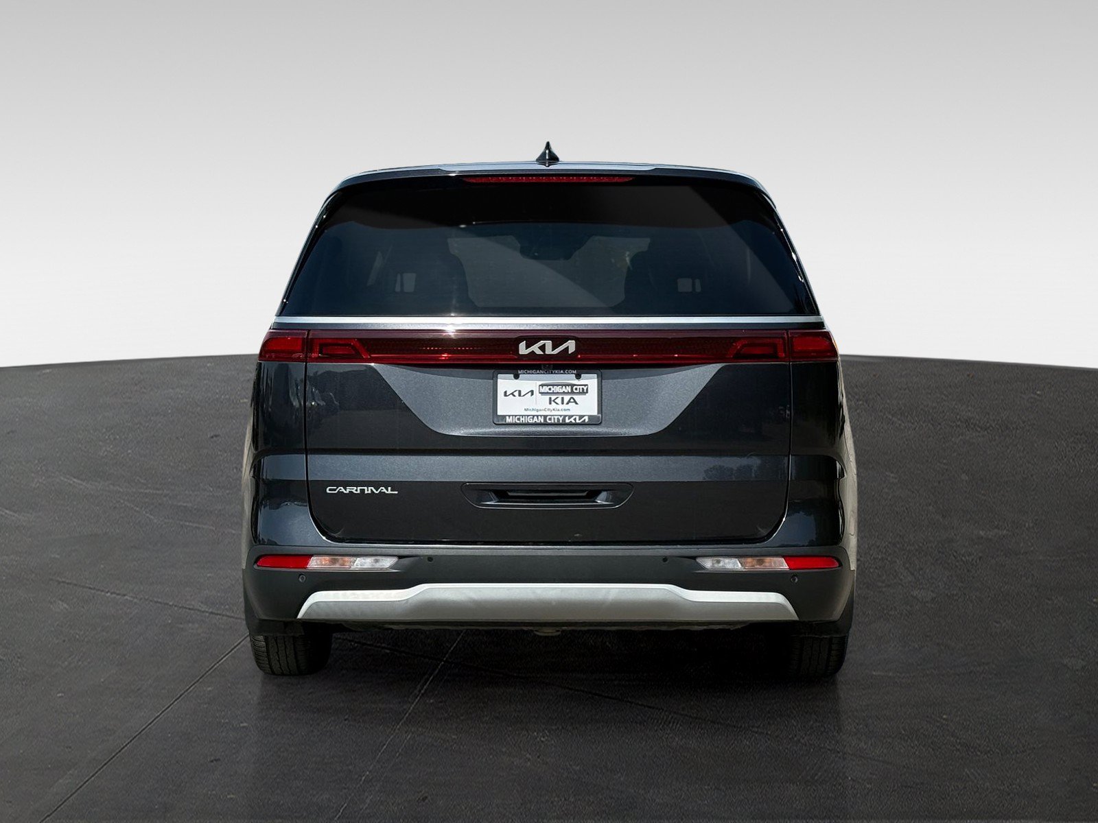 Used 2023 Kia Carnival LX FWD image 6