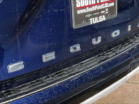 Used 2023 Toyota Sequoia Limited image 28