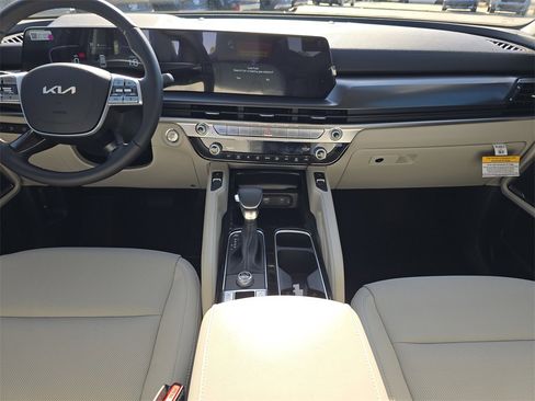 New 2025 Kia Telluride S image 15