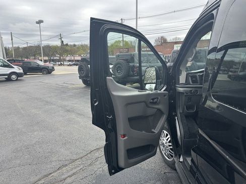 Used 2024 Ford Transit 150 Low Roof AWD image 40