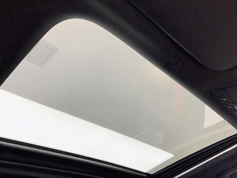 Used 2023 Mercedes-Benz GLC 43 AMG AMG GLC 43 image 28