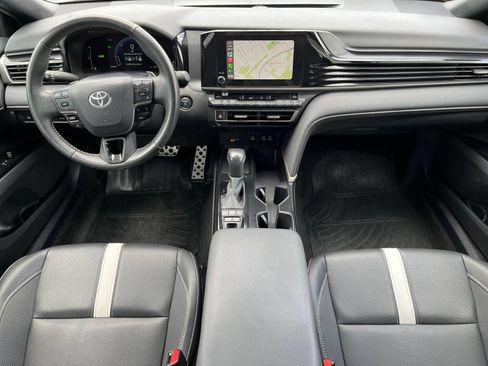Used 2025 Toyota Camry SE FWD image 38