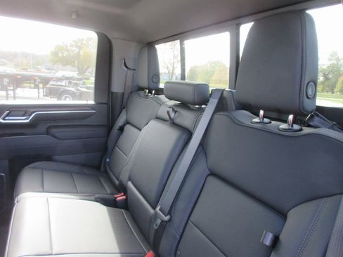 New 2026 GMC Sierra 3500 SLT w/ SLT Premium Package image 15