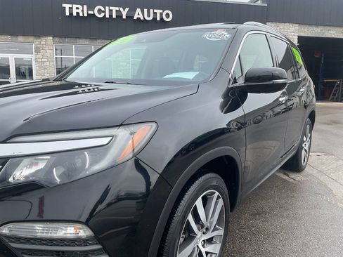 Used 2016 Honda Pilot Touring image 2