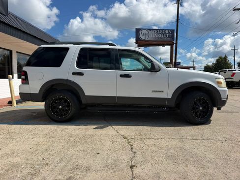 Used 2006 Ford Explorer XLT AWD/4WD image 4
