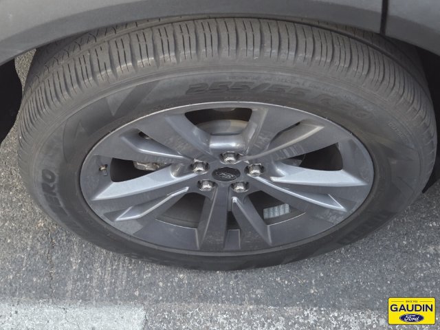 Certified 2023 Ford Explorer XLT w/ Equipment Group 202A RWD image 5