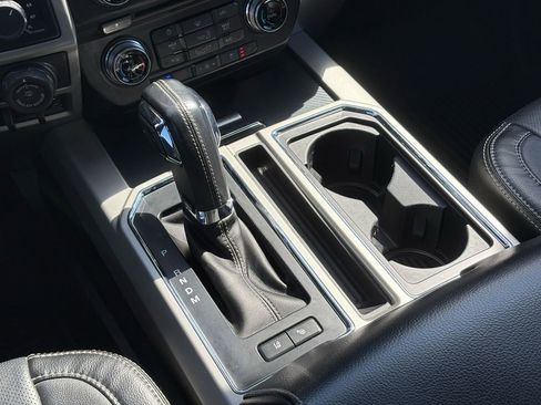 Used 2018 Ford F150 Lariat w/ Equipment Group 502A Luxury AWD/4WD image 18