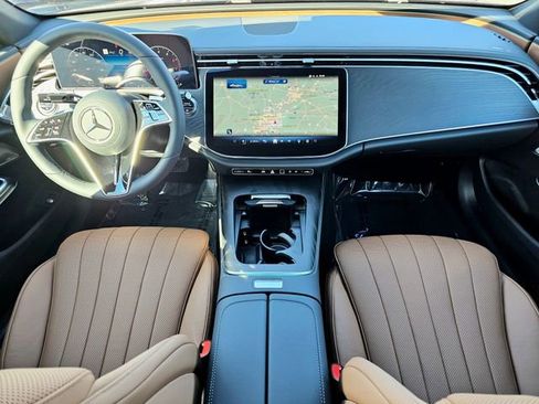 New 2026 Mercedes-Benz E 350 4MATIC Sedan image 26