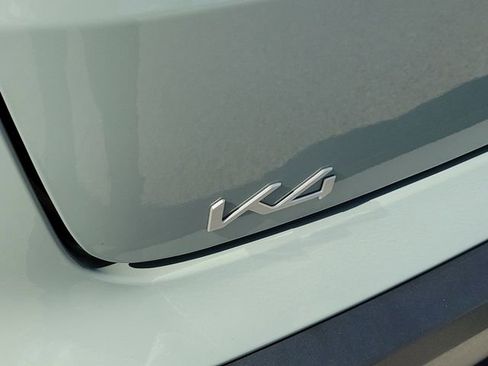 Used 2025 Kia K4 FWD image 9