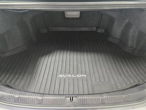 Used 2017 Toyota Avalon Limited w/ All Weather Liner Package FWD image 27