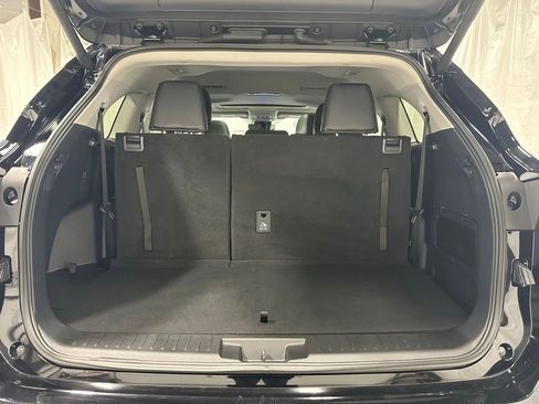 Used 2025 Toyota Highlander XLE image 54