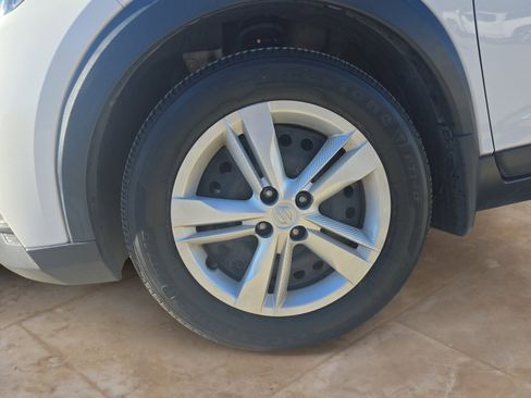 Used 2019 Nissan Kicks S image 24