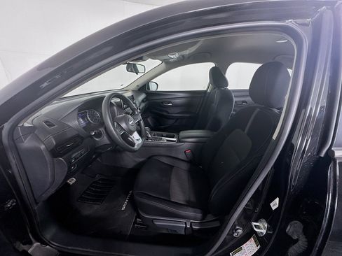 Used 2024 Nissan Sentra SV image 13