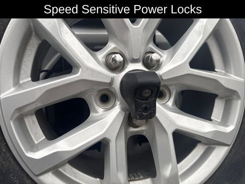 Used 2023 Jeep Wrangler Sport S image 7