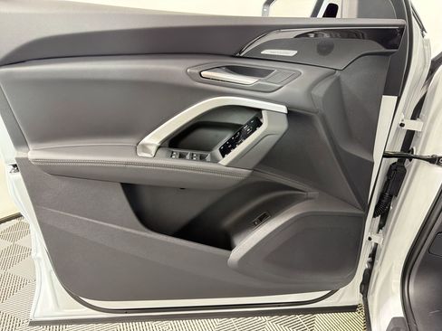 New 2025 Audi Q5 Premium Plus image 17