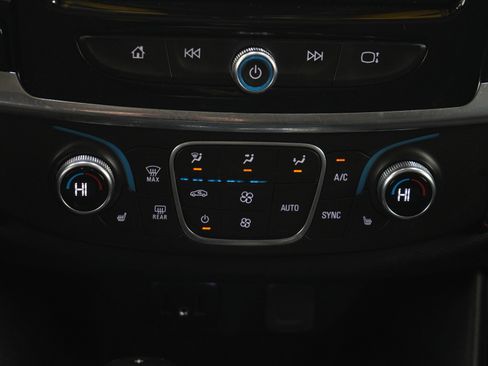 Used 2018 Chevrolet Traverse LT w/ LPO, Floor Liner Package image 20