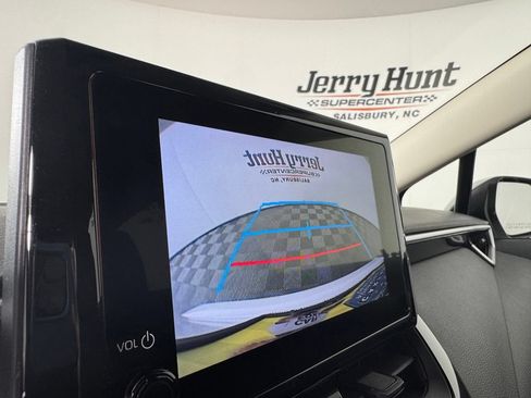Used 2024 Toyota Corolla LE FWD image 3