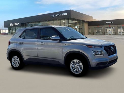 New 2026 Hyundai Venue SE FWD image 10