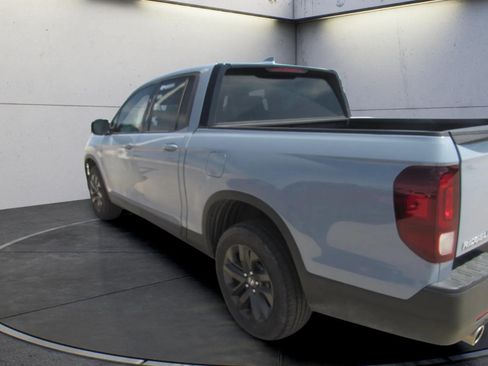 Used 2023 Honda Ridgeline Sport image 4