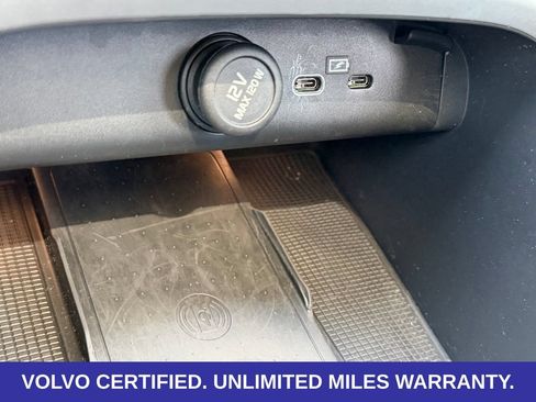 Certified 2026 Volvo XC40 B5 Plus AWD/4WD image 21