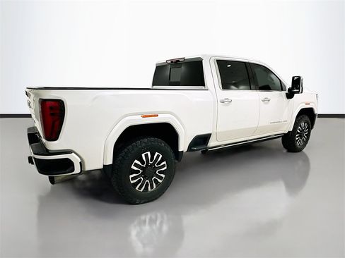 Used 2024 GMC Sierra 2500 Denali Ultimate w/ Max Trailering Package image 7