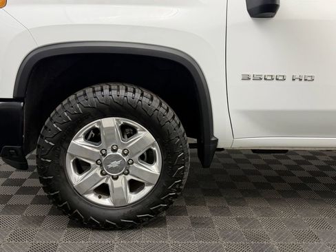 Used 2025 Chevrolet Silverado 3500 W/T image 11