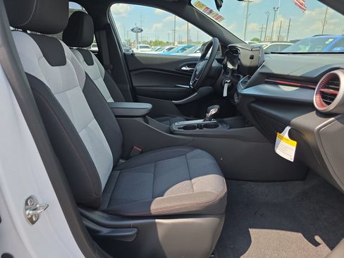 New 2026 Chevrolet Trax RS w/ Driver Confidence Package FWD image 15