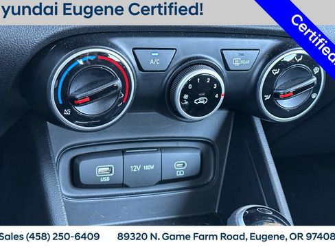 Used 2026 Hyundai Venue SE FWD image 25