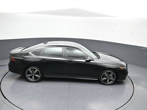 Used 2025 Honda Accord Sport image 36