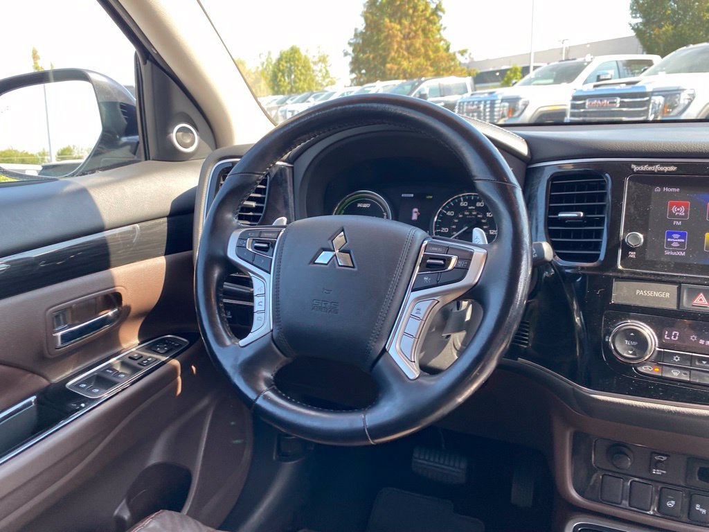 Used 2018 Mitsubishi Outlander GT AWD/4WD image 32