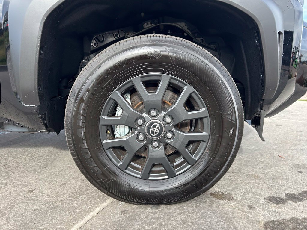 Used 2026 Toyota 4Runner SR5 AWD/4WD image 31