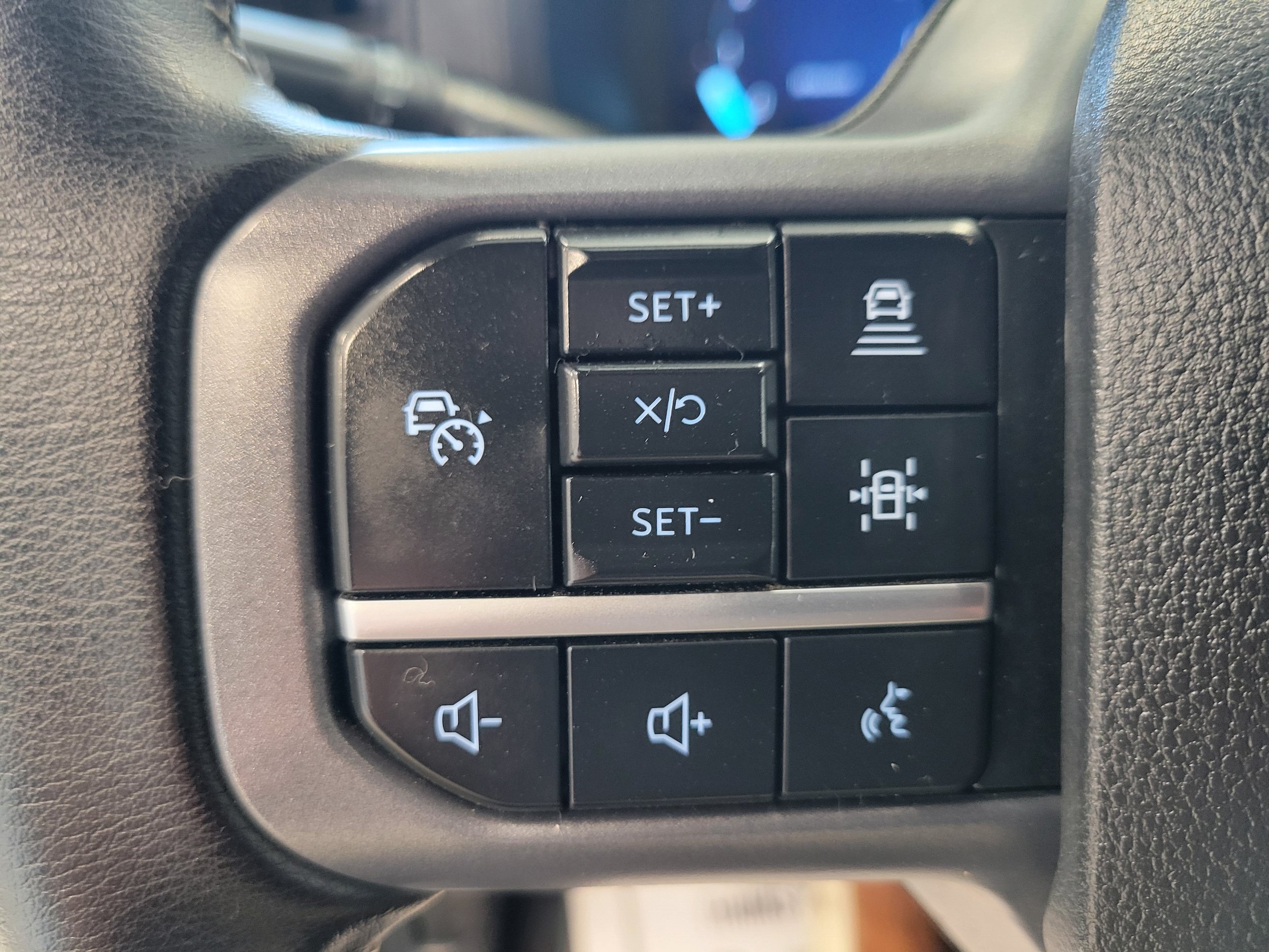Used 2025 Ford F150 XLT w/ Equipment Group 302A MID AWD/4WD image 22