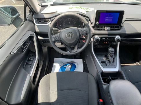 Used 2024 Toyota RAV4 LE AWD/4WD image 17