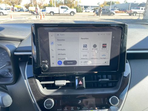 Used 2025 Toyota Corolla LE image 21