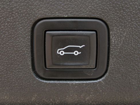 Used 2023 Chevrolet Tahoe LT AWD/4WD image 9