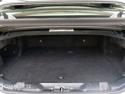 Used 2019 Ferrari Portofino image 38