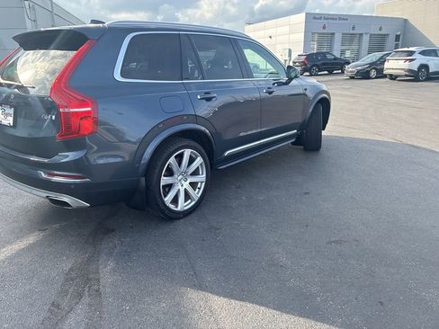 Used 2018 Volvo XC90 T6 Inscription w/ Convenience Package image 3