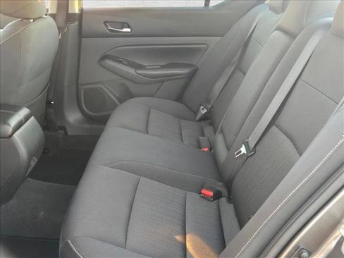 Used 2022 Nissan Altima 2.5 SV w/ SV Premium Package image 19