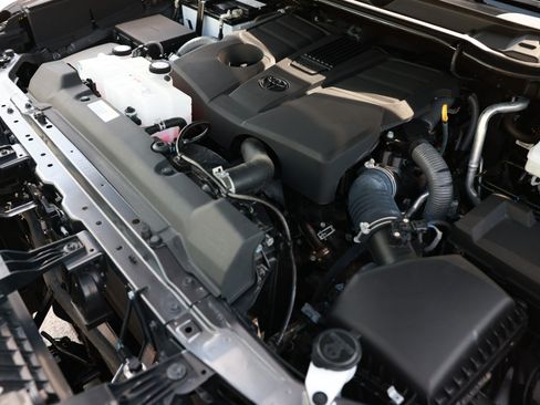 Used 2023 Toyota Tundra SR5 AWD/4WD image 58